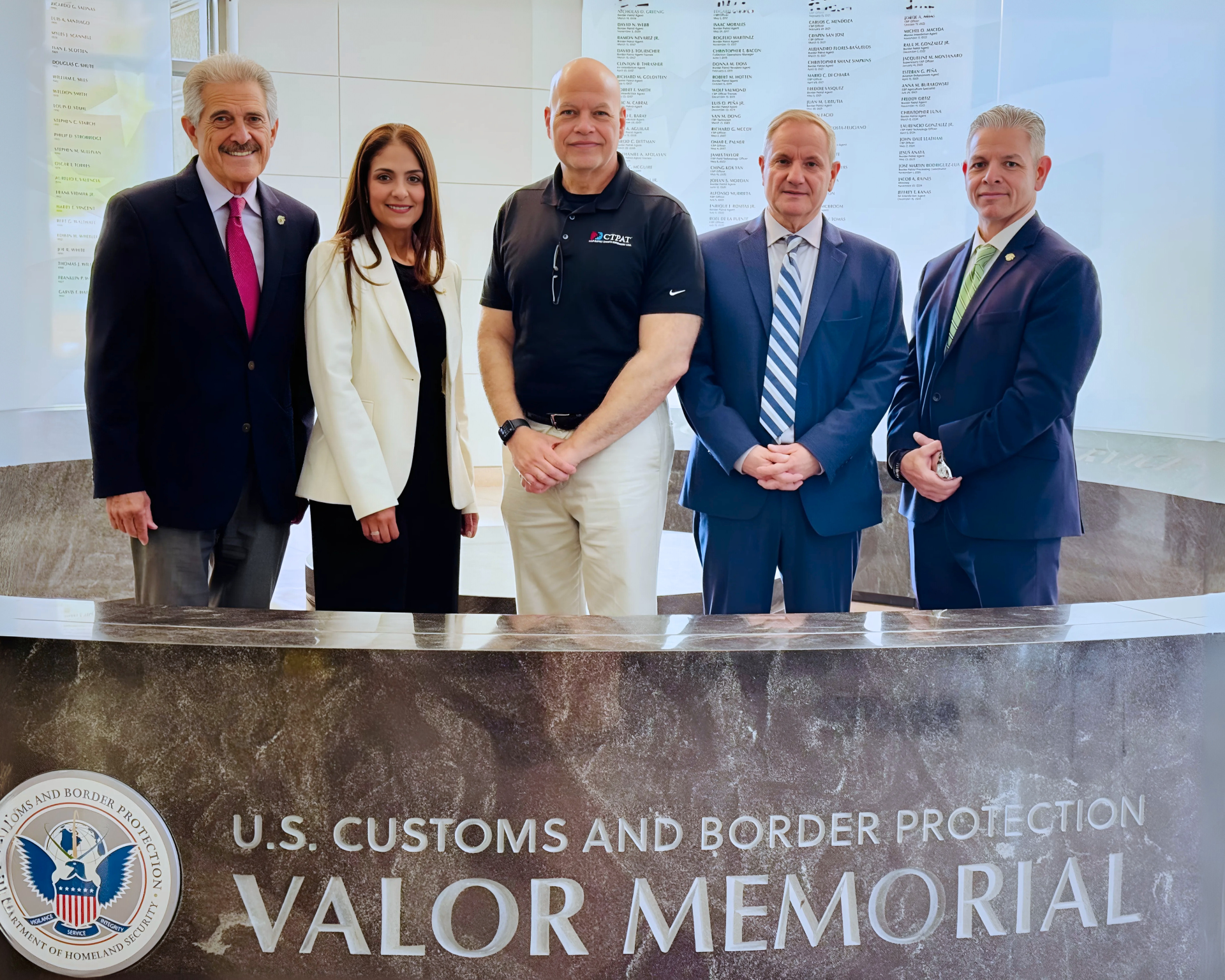Delegados de WBO junto a los Sres. Carlos Ochoa y George Rudy de la Oficina de CTPAT – CBP.