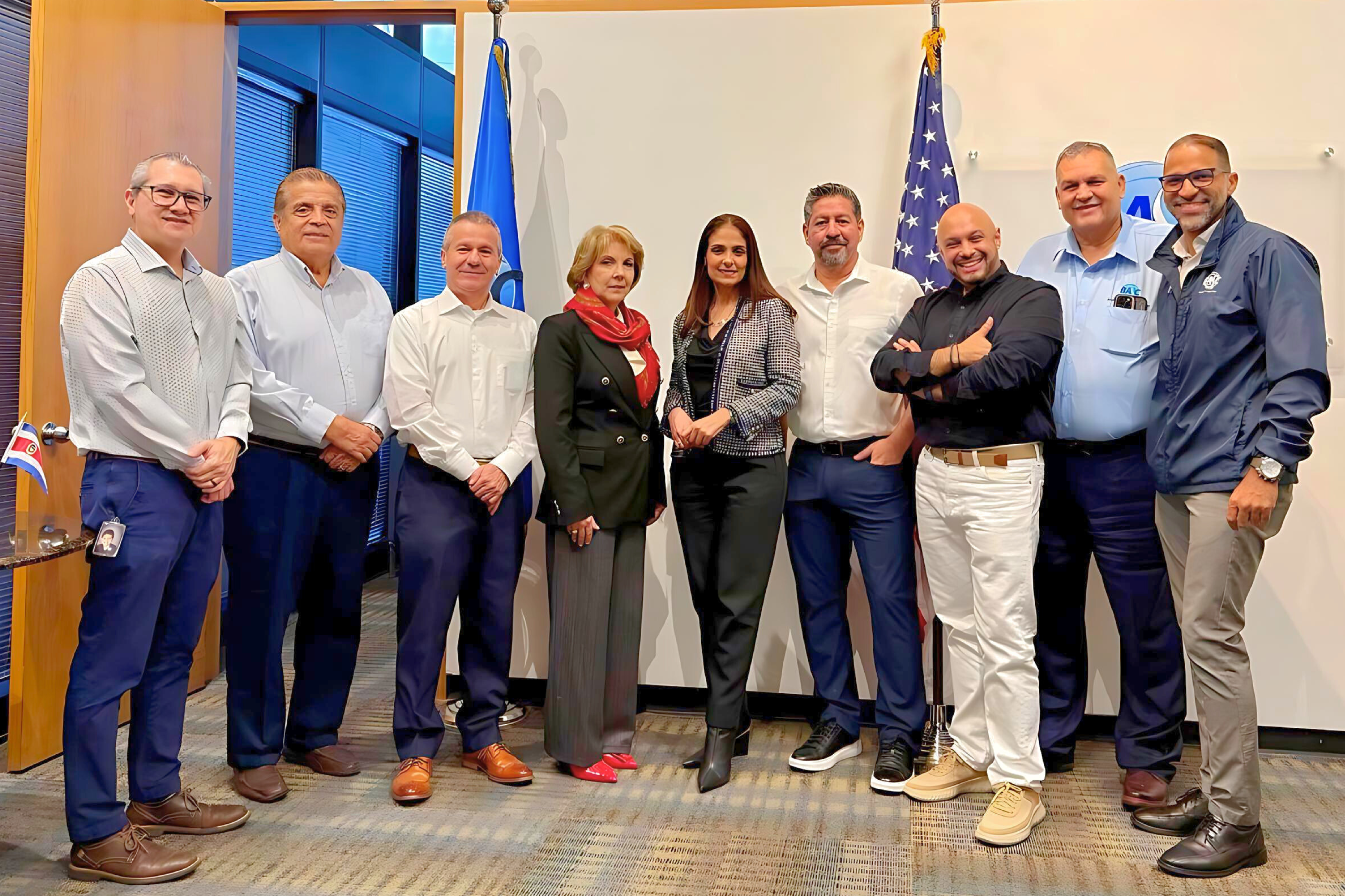 Left to right: Luis Renella, Cesar Venegas, Luis Benjumea, Giomar González, Suzanne Lemaitre, Fabricio Muñoz, Oscar Andrade, Jorge Wellmann, and Omar Castellanos. 